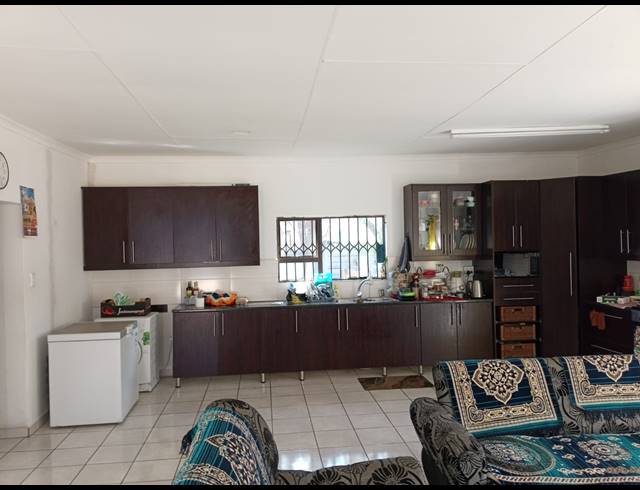 4 BEDROOM HOUSE FOR SALE IN BRACKENHURST